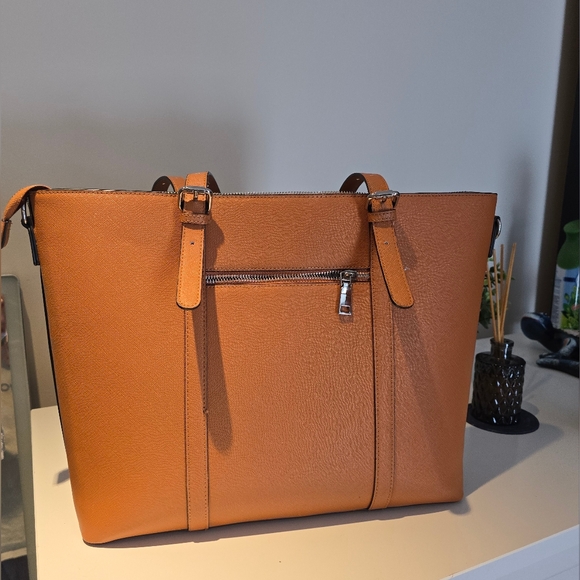 Tote Leather Satchel Purse. - Picture 3 of 6